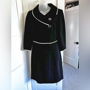 VIOLA PER DONNA Button Up Suit Dress Swirl Collar in Black w Gold Trim 38/Small